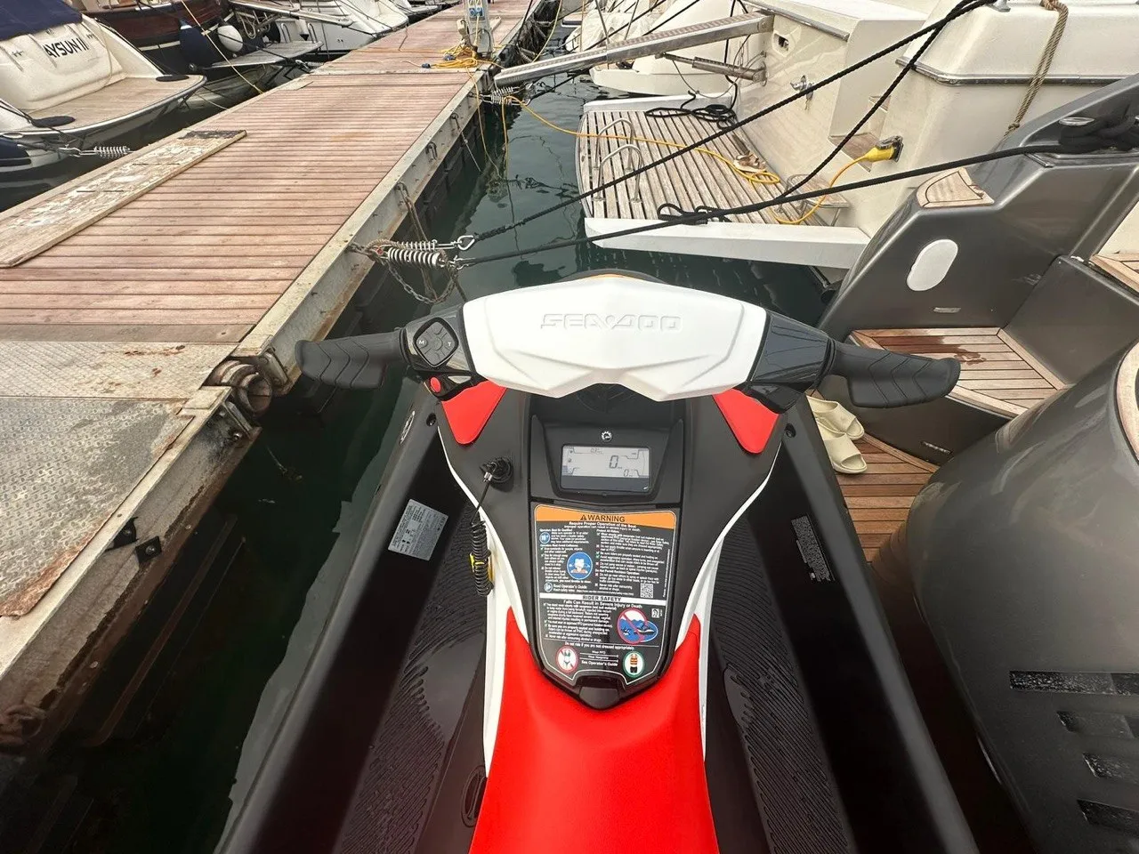 Moto d'acqua Sea-Doo Spark New 900 ACE a noleggio con BoatVibe in Costiera Amalfitana (2)